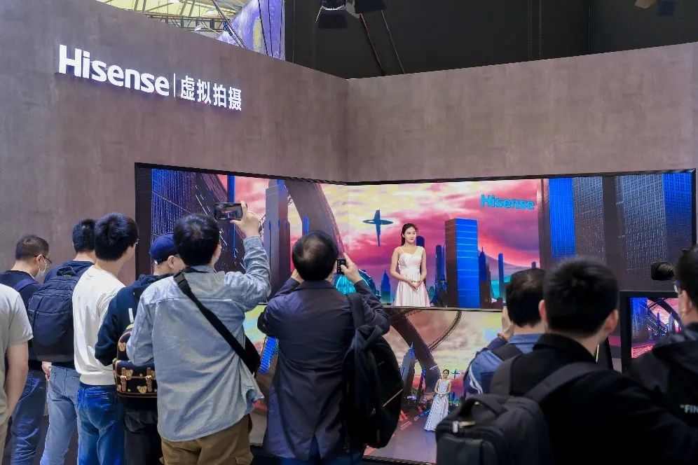 TCL華星、海信等科技巨頭如何穩(wěn)固商顯行業(yè)地位？重磅新品只有您想不到，沒有您看不到！